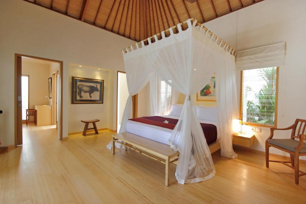 Villa Bali Asri Batubelig Σεμινιάκ Δωμάτιο φωτογραφία